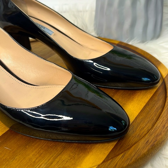 Prada Black Patent Leather Round Toe Bow Heel 2" Elegant Designer Sz. 38.5 - Picture 5 of 11